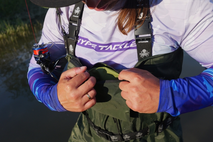 /environment/cache/images/productGfx_154833_700_700/green_waders_inside_pocket.jpg